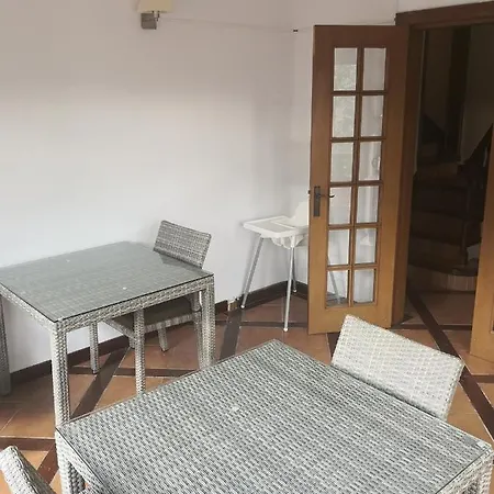 Casa Les Pomeretes Апартаменты *
